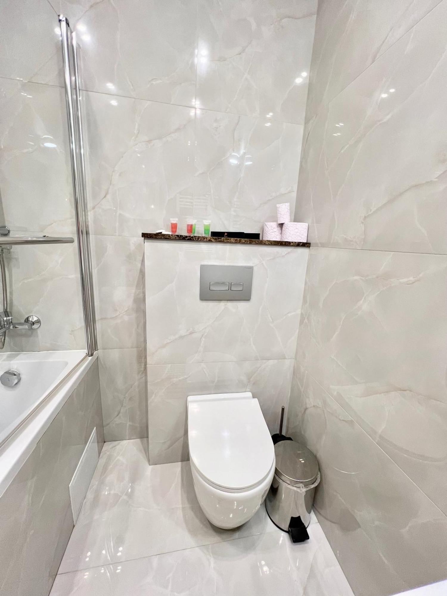 Apartament Airport คีชีเนา ภายนอก รูปภาพ