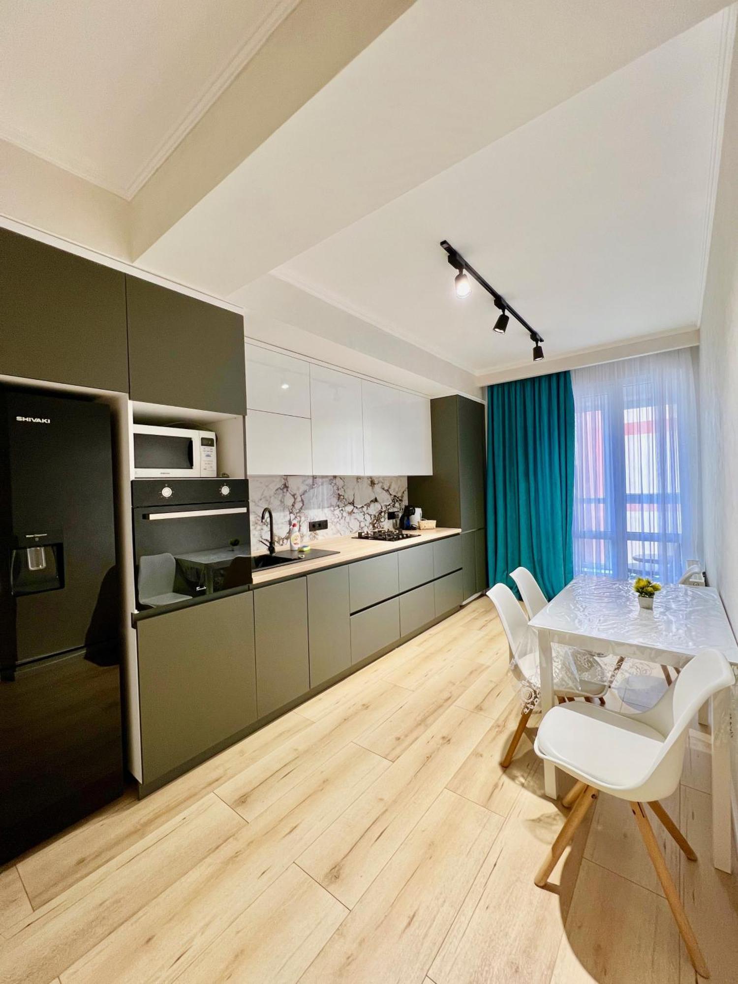 Apartament Airport คีชีเนา ภายนอก รูปภาพ